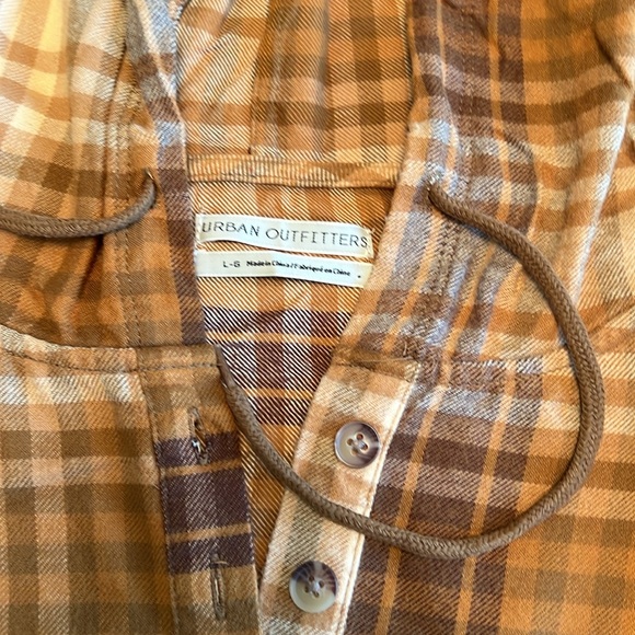 Urban Outfitters pullover hooded flannel - Picture 2 of 4